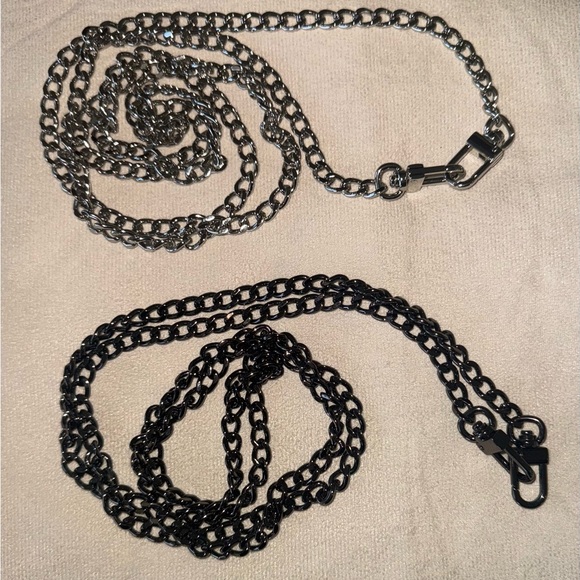 ✨🖤 Chanel Quilted Wallet – Black Lambskin with Silver Hardware🖤✨ - Picture 14 of 14